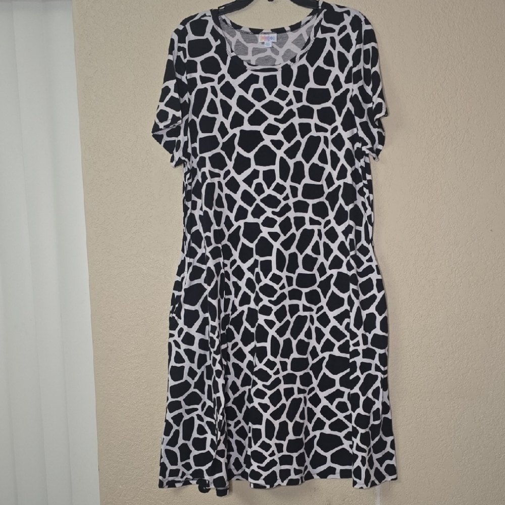 LuLaRoe Black and White Patterned Dress